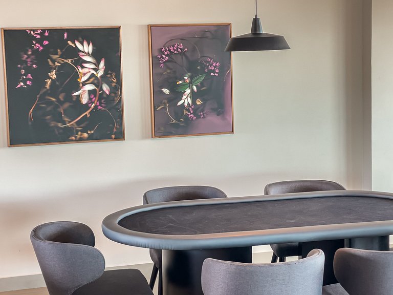 Experience Salvador at Art1029: Comfort and Rooftop