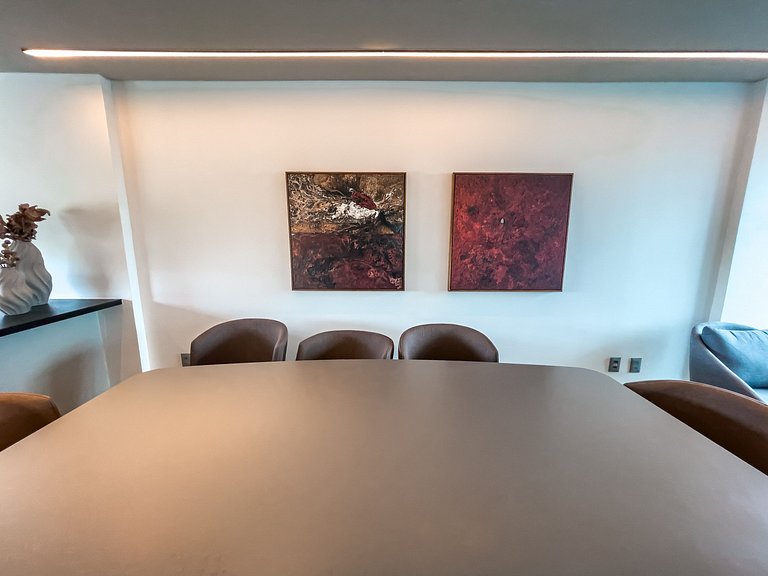 Experience Salvador at Art1029: Comfort and Rooftop