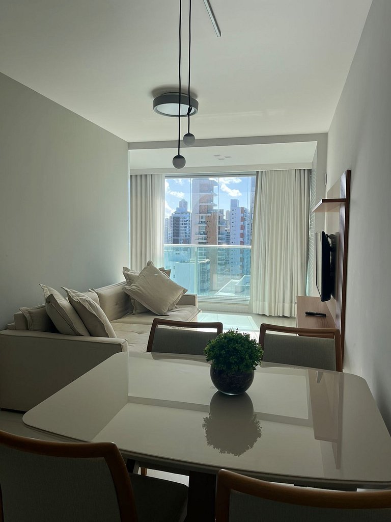 Duetto Barra 1204: Luxo e Lazer a 400m da Praia!