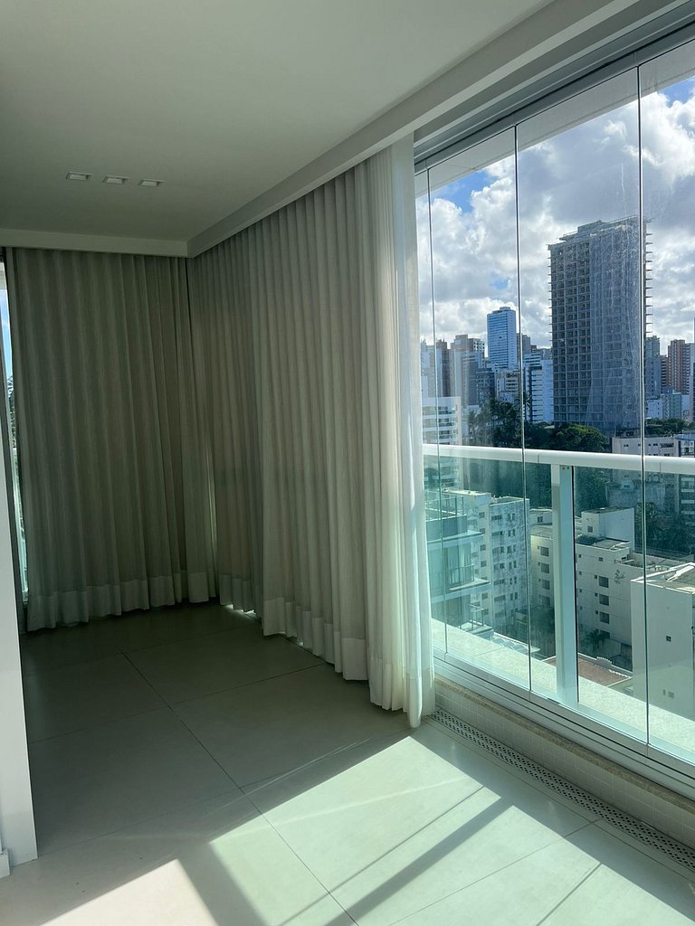 Duetto Barra 1204: Luxo e Lazer a 400m da Praia!