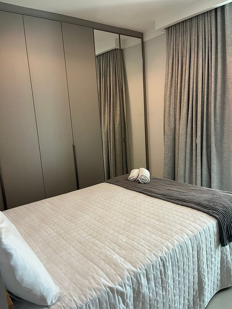 Duetto Barra 1204: Luxo e Lazer a 400m da Praia!