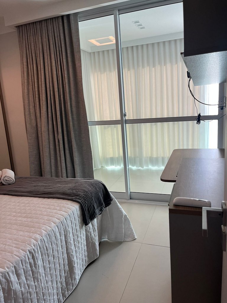 Duetto Barra 1204: Luxo e Lazer a 400m da Praia!