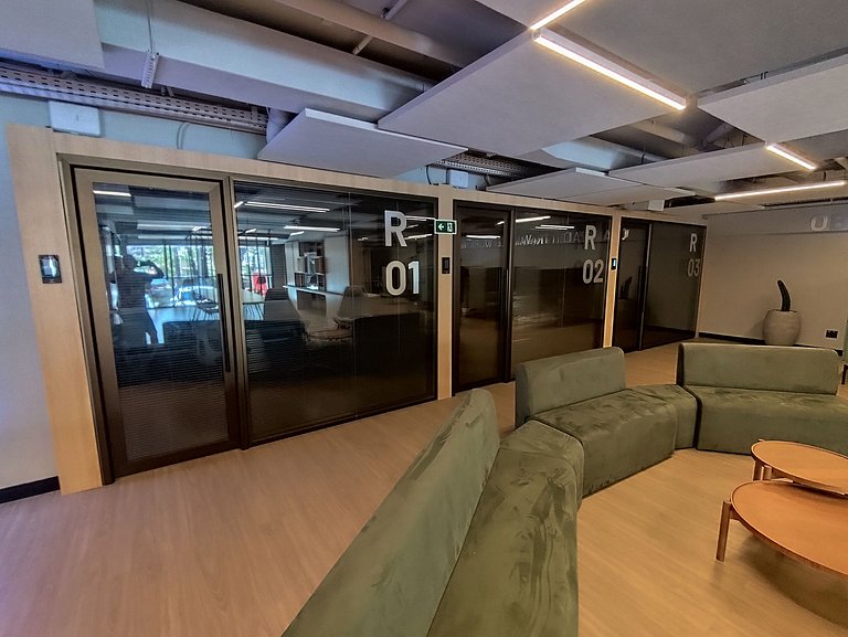 Studio LIT 760: Vista Mar e Rooftop Aquecido (4p)
