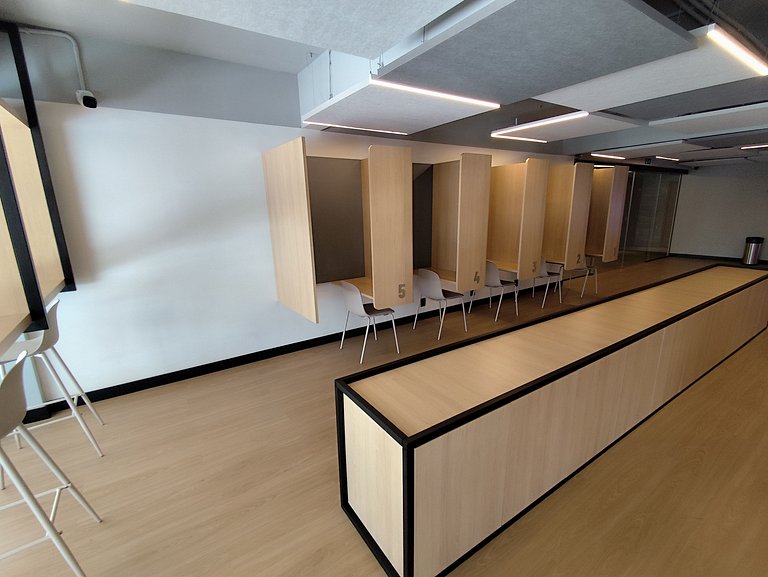 Studio LIT 760: Vista Mar e Rooftop Aquecido (4p)