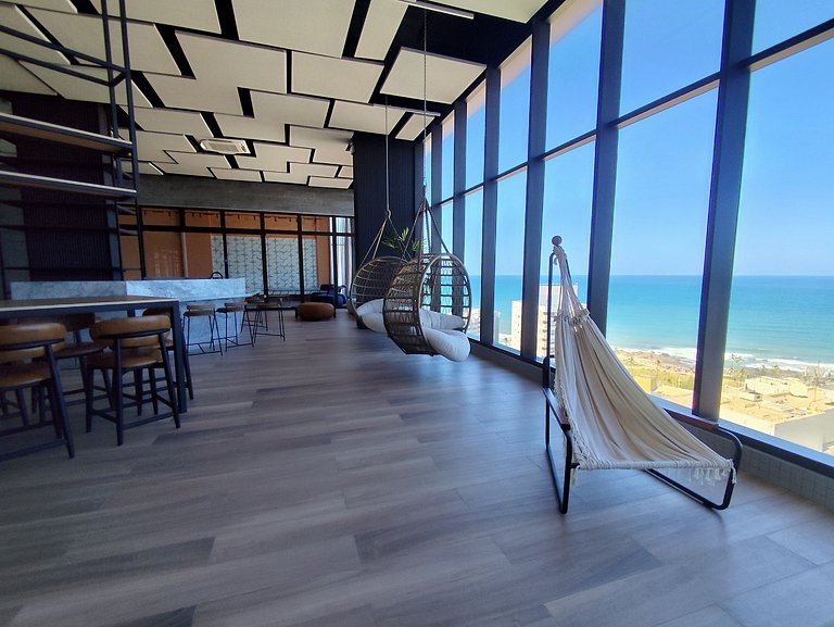 Studio LIT 760: Vista Mar e Rooftop Aquecido (4p)