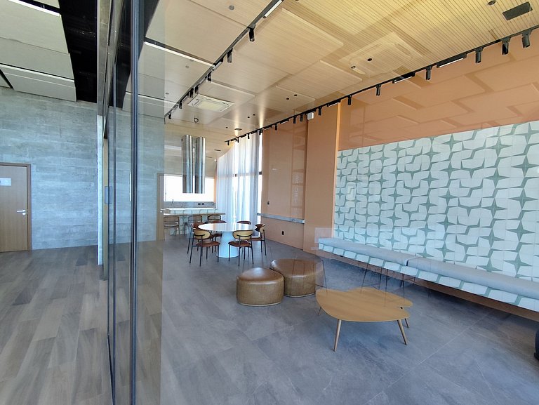Studio LIT 760: Vista Mar e Rooftop Aquecido (4p)