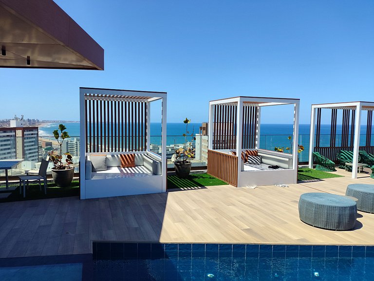 Studio LIT 760: Vista Mar e Rooftop Aquecido (4p)