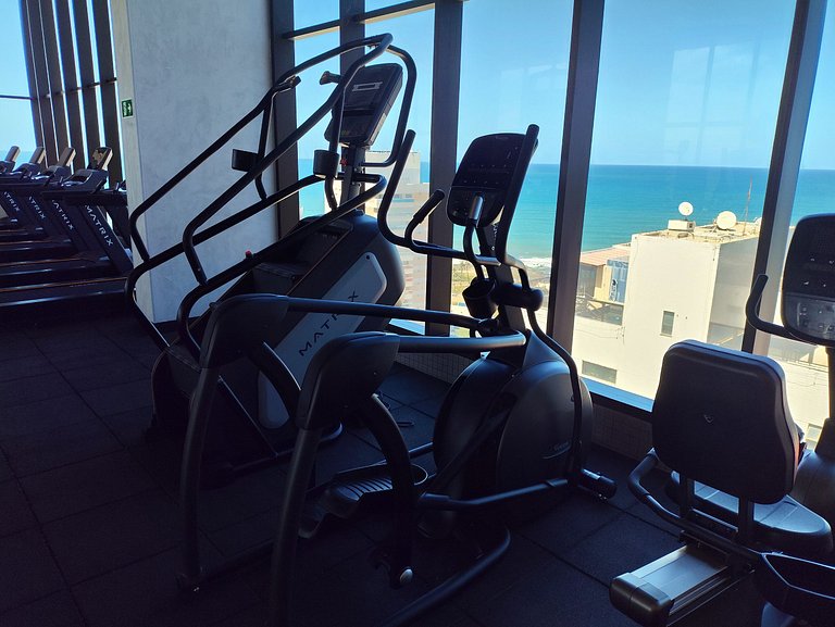 Studio LIT 760: Vista Mar e Rooftop Aquecido (4p)